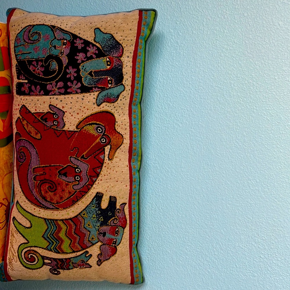 Accent pillow
